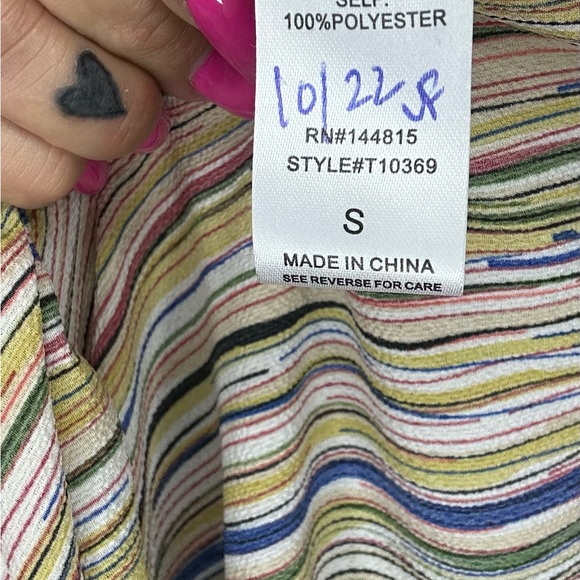 Blouses/flannels/button downs-2 for $20 or 3 for $30 (Mix & Match) - Picture 5 of 6